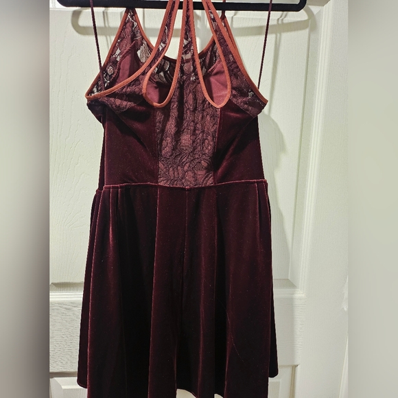 FREE PEOPLE Elegant Burgundy Velvet Dress - Picture 6 of 7